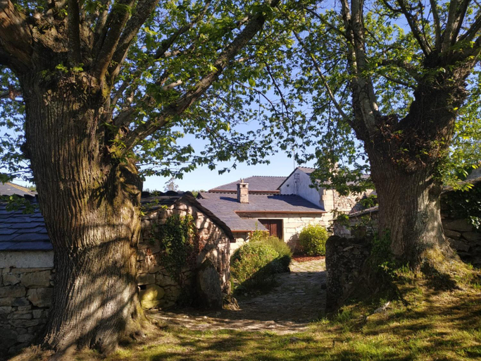 Exterior view, Casa Roan y Casa Grande, Lugo