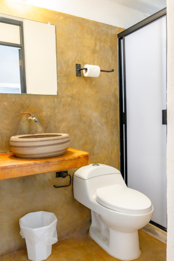 Bathroom, Casa Arrecife Tortuga, Fast Internet, private Cozy room, La Paz
