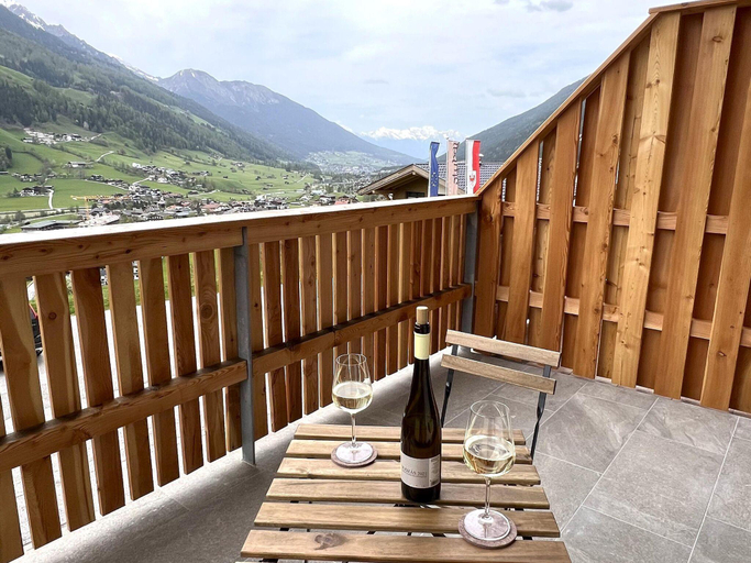 Others 5, Apartment in Stubai near Ski Lift, Innsbruck Land