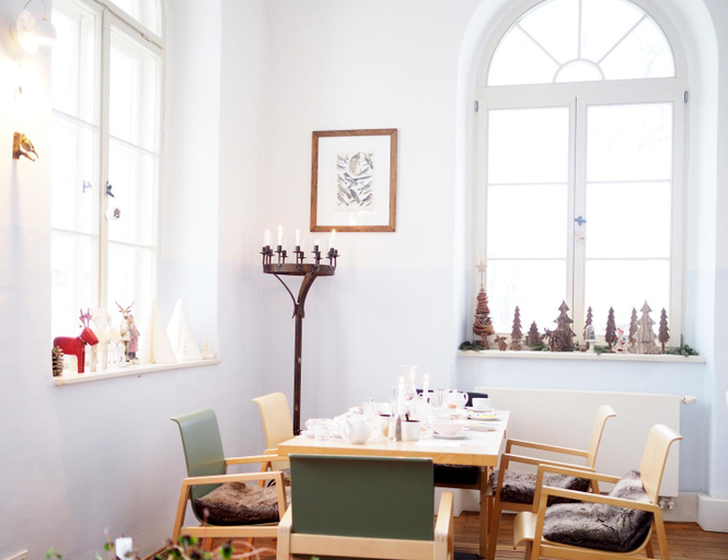 Food & Drinks 5, Kavaliershaus Schlovu Blv Cher Am Finckenersee, Mecklenburgische Seenplatte