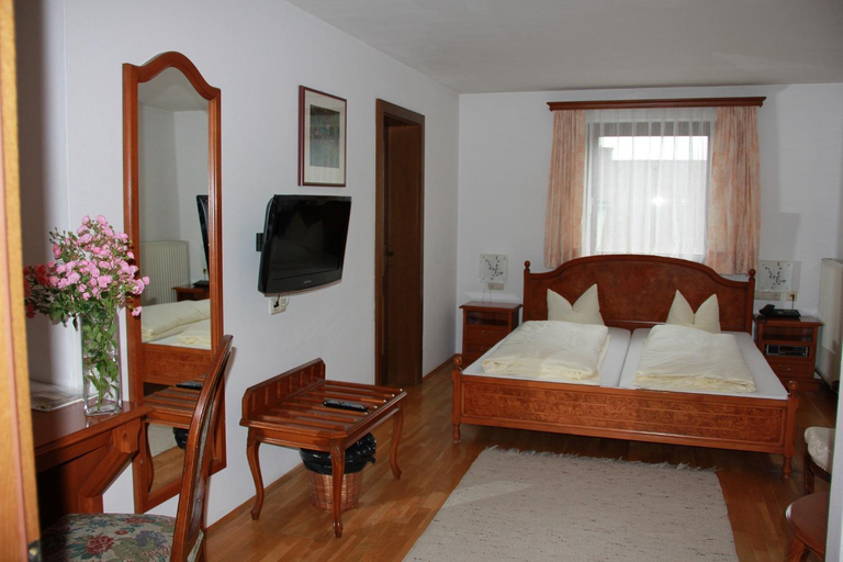 Bedroom, Landhotel St. Florian, Schärding