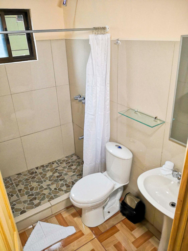 Bathroom 3, Monteverde Villa Lodge, Puntarenas