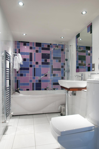 Bathroom 2, The Whistledown Hotel