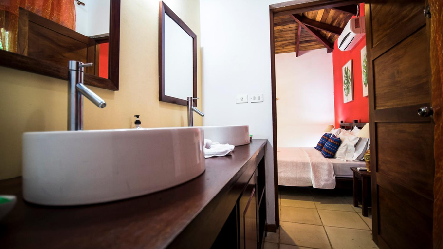 Bedroom 2, Hotel El Pequeno Gecko Verde, Nicoya