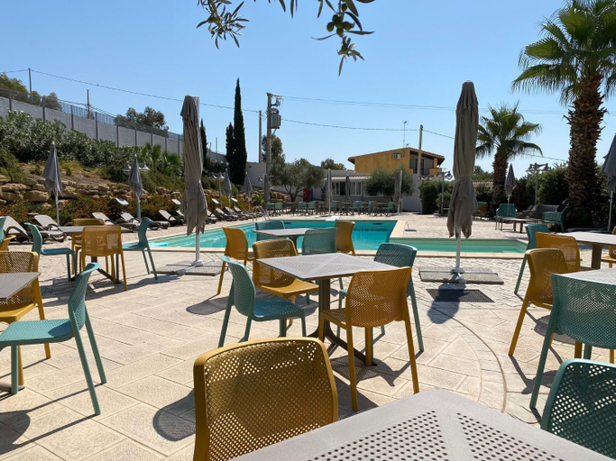 Food & Drinks 4, Giotera Village, Agrigento