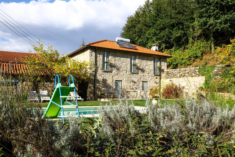Exterior 4