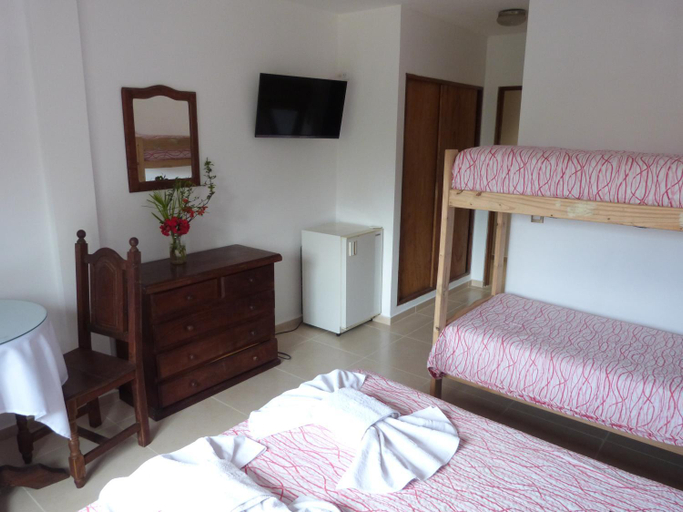 Bedroom 2, Hotel Al Mare, Pinamar