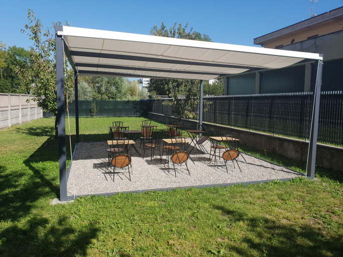 Others 4, Residence Campo Rotondo, Como