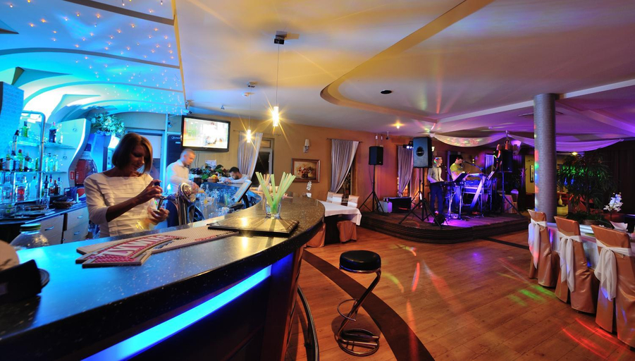 Food & Drinks 5, Hotel Partner, Mińsk