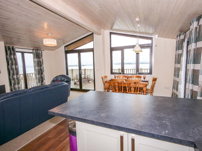 4, Chalet Loch Leven Lodge by Interhome, Perthshire and Kinross