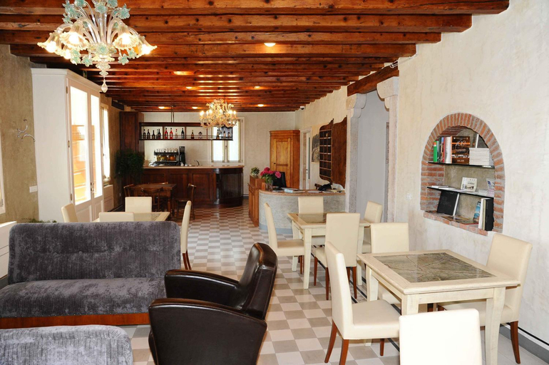 Others 5, Hotel Albergo al Sole, Vicenza