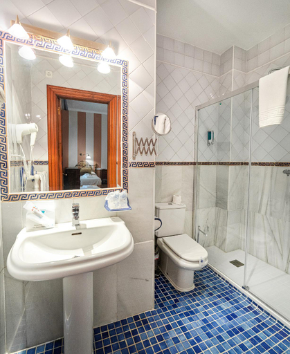 Bathroom 3, Alvar Fanez, Jaén