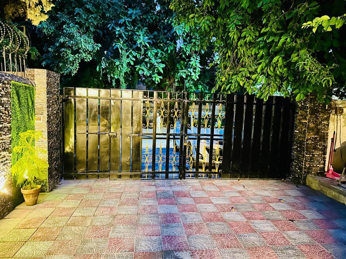 Others 4, Blue Moon Continental, Islamabad