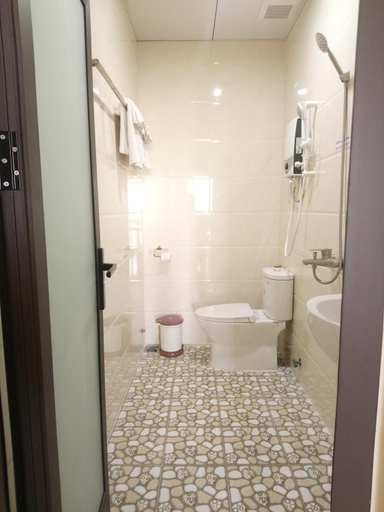 Bathroom, Nha nghi 218, Da Nang