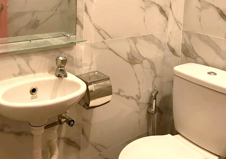 Bathroom 5