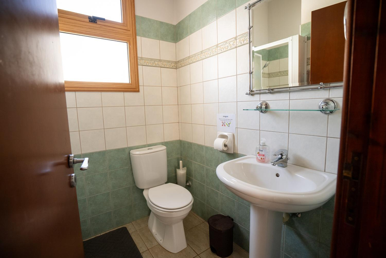 Bathroom 4, Konnos Villa 1