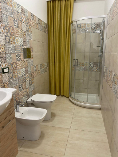 Bathroom 3, Giotera Village, Agrigento