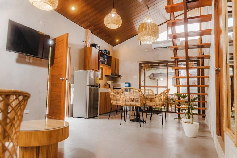 Food & Drinks, Villa Adara by Araw Residences, Alfonso