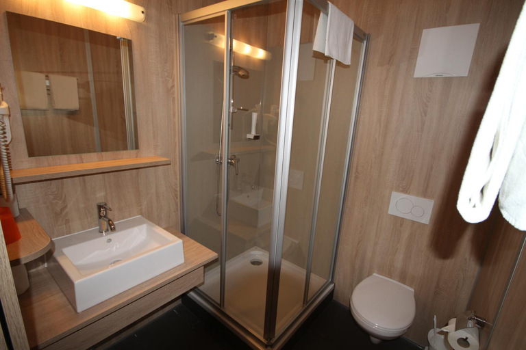 Bathroom, Bernstein-Motel Marchegg, Gänserndorf