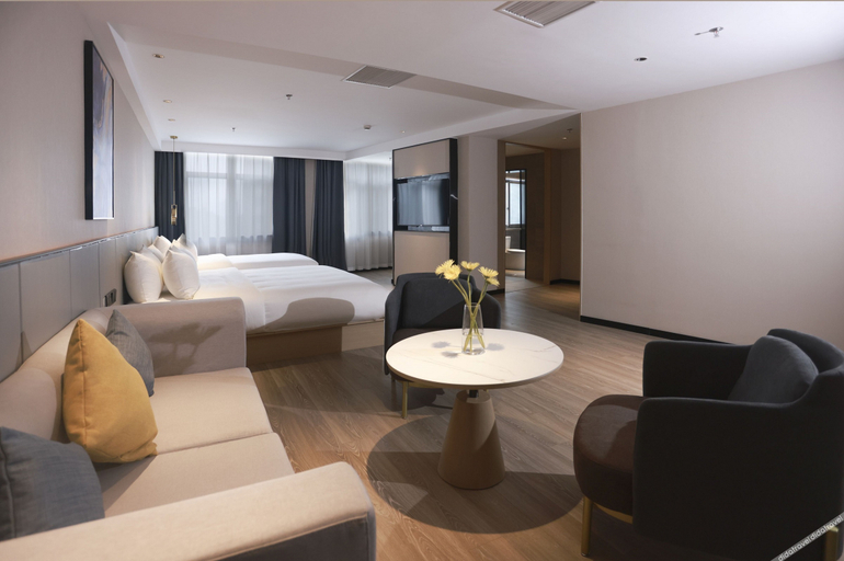 Bedroom 2, Starway Hotel Longquan People's Square, Lishui