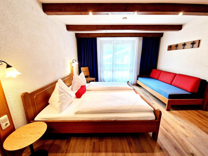 Bedroom 2, Charming Apartment in Bad Kleinkirchheim, Spittal an der Drau