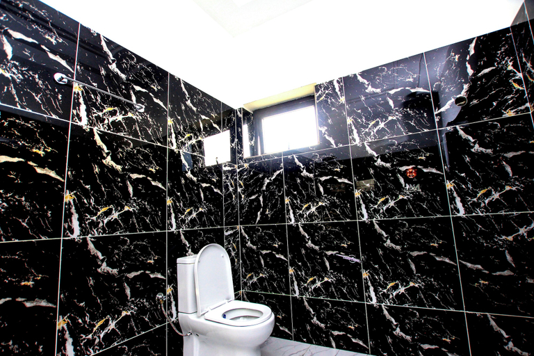 Bathroom 4, America Guest House, Golfe (incl Lomé)