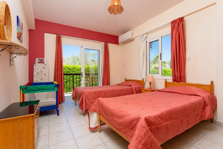 Bedroom 2, Villa Chrystalla