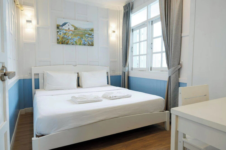 Bedroom 2, IP Plus Beach Resort, Pattaya