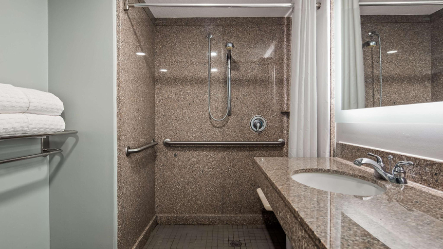 Bathroom 7