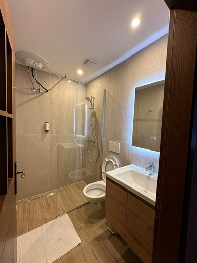 Bathroom 2, Amalia's House, Gjirokastrës