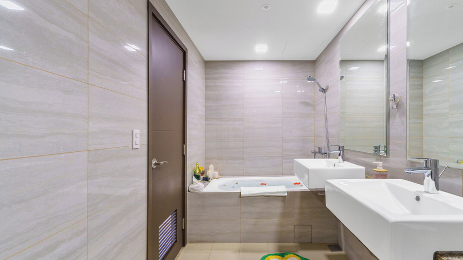 Bathroom 4, Bayshore Luxe by Prime, Parañaque