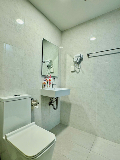Bathroom 4, Compass Stay Saigon at Soho Residence, District 1