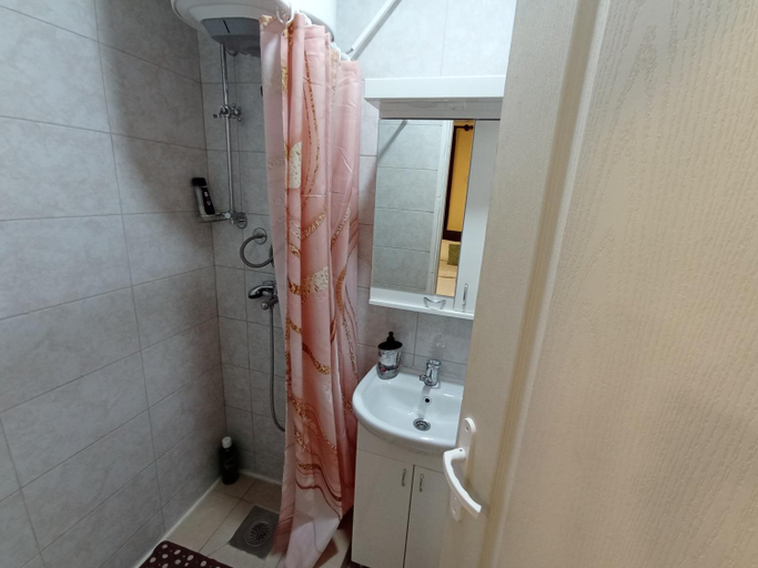 Bathroom 3, Apartments & Rooms -PANORAMA MDLL BELGRADE, Belgrade