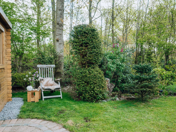 Garden 5, Bright Holiday Home With Covered Veranda, Leidschendam-Voorburg