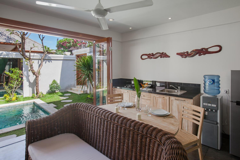 Food & Drinks, Two Lizards Villas, Denpasar