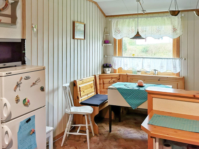 Others 3, 5 Person Holiday Home in Digermulen, Vågan