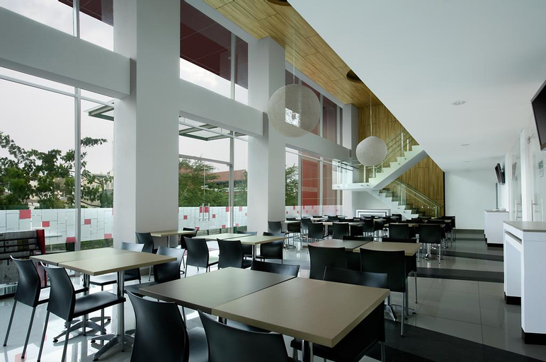 Food & Drinks 2, Amaris Hotel Tendean, South Jakarta