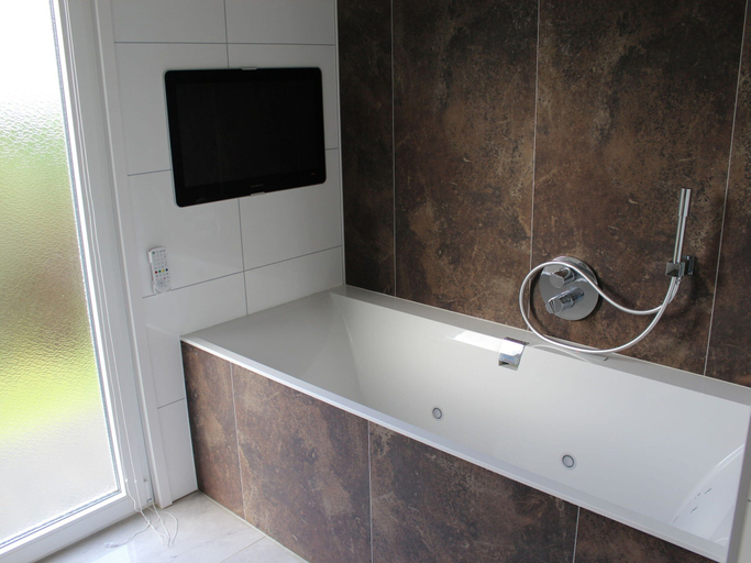 Bathroom 5, Chalet in Bemelen With Outdoor Fireplace, Margraten