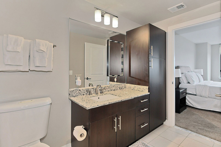Bathroom 4, Modern getaway in Reston 2 bedroom, Fairfax