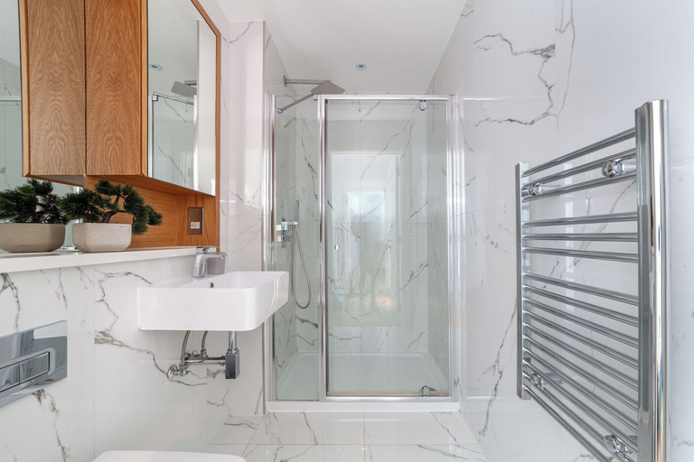 Bathroom 4, The Ealing Luxury Flat, London