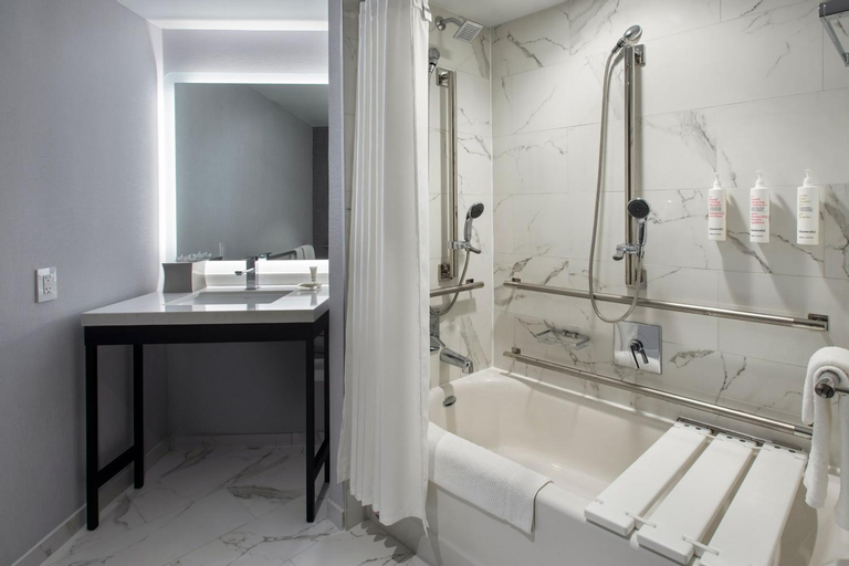Bathroom 15