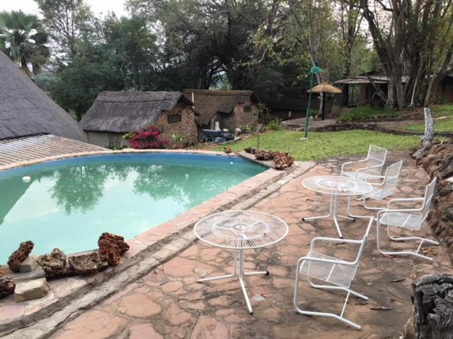 Others 4, Sundowner Lodge, Hwange