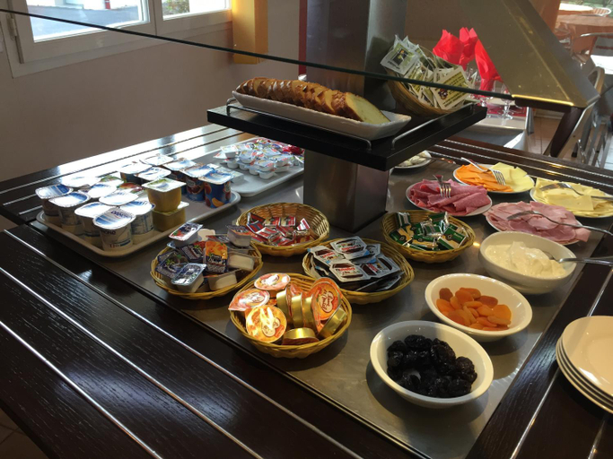 Food & Drinks 5, Villa Motel, Meuse