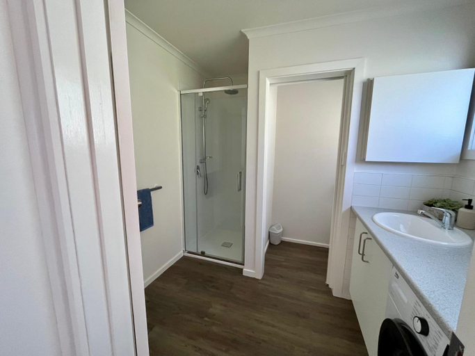 Others 5, Gowings of Mallacoota, E. Gippsland - Orbost