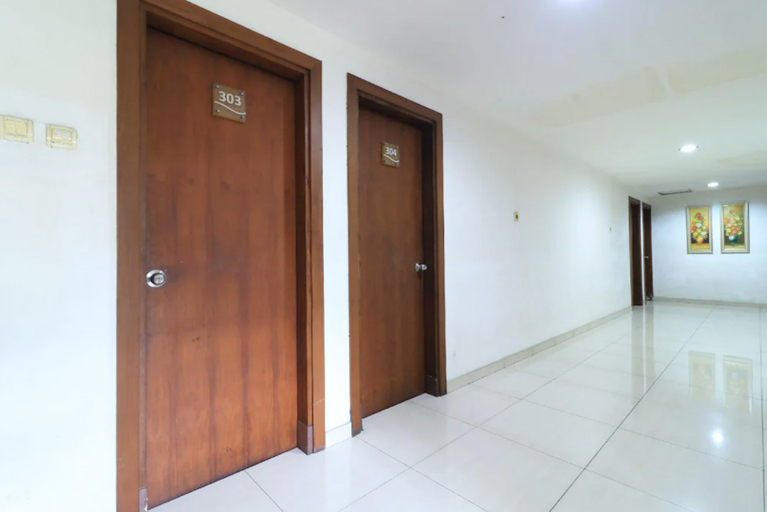 Others 3, Urbanview Mroom PH Kemang, South Jakarta