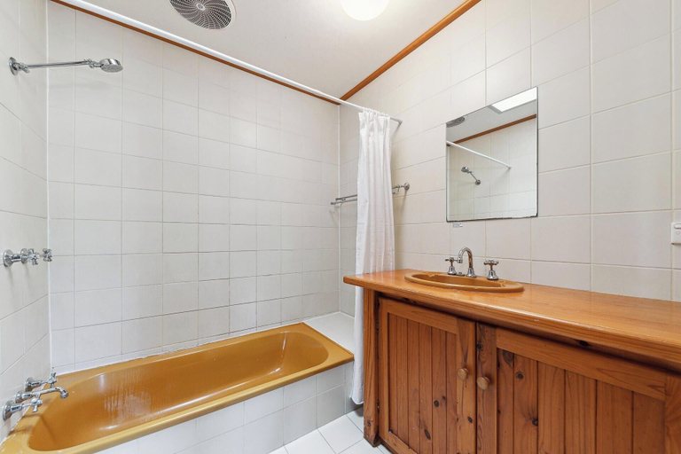 Bathroom, Sunnybank, Gingin