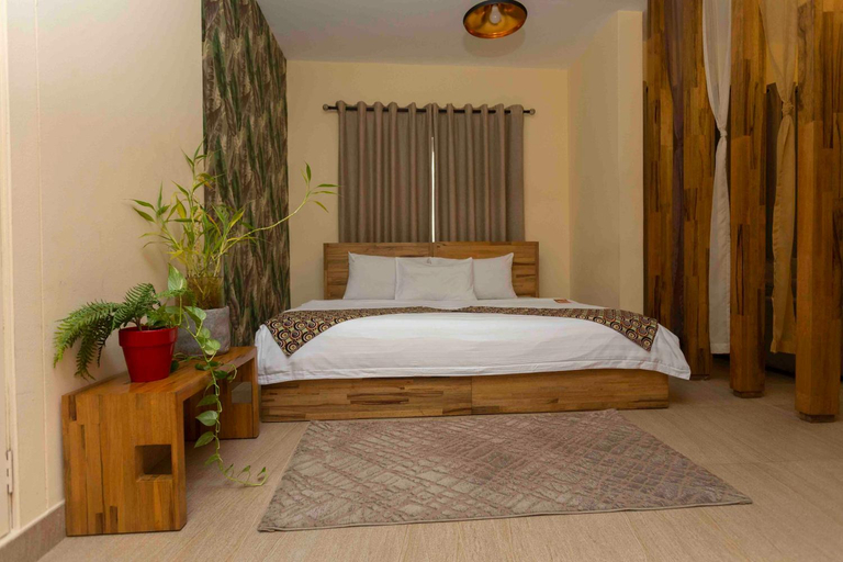 Bedroom 2, Roots Apartment Hotel, Accra