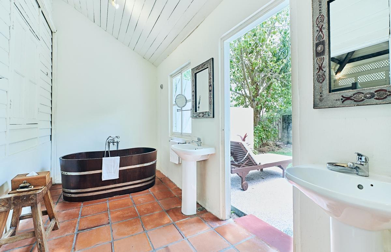 Bathroom 4