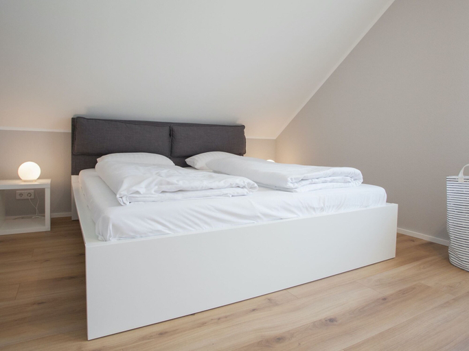 Bedroom 3, Apartment in Niedersfeld Near Hillebachsee, Hochsauerlandkreis