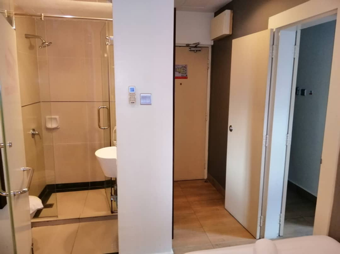 Bathroom 4